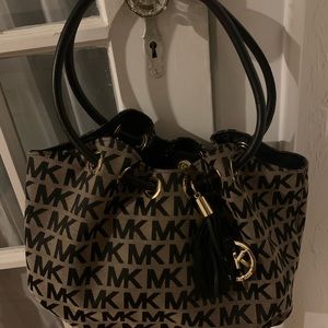 Michael Kors Signature Hobo
